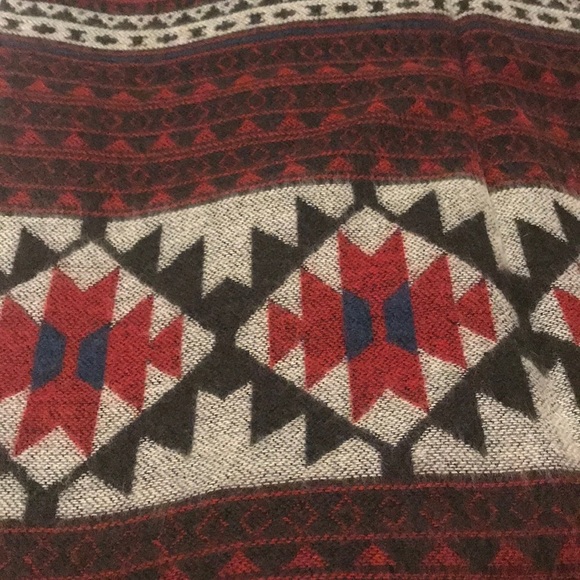 Huge scarf. Never worn. Excellent condition - Picture 4 of 6